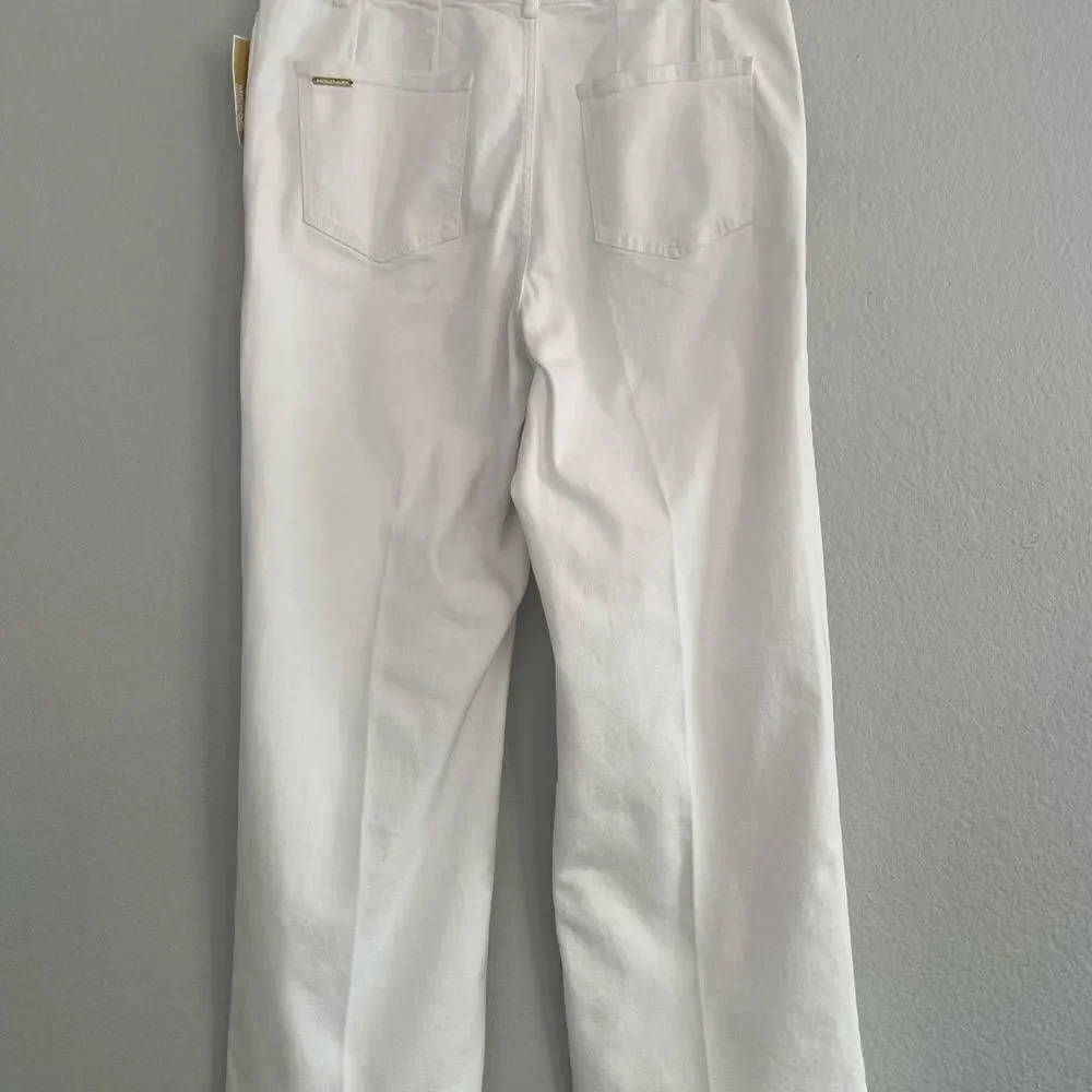 Michael Kors Carmen Extra Wide Leg. White Garment with Gold Logo Super High Rise